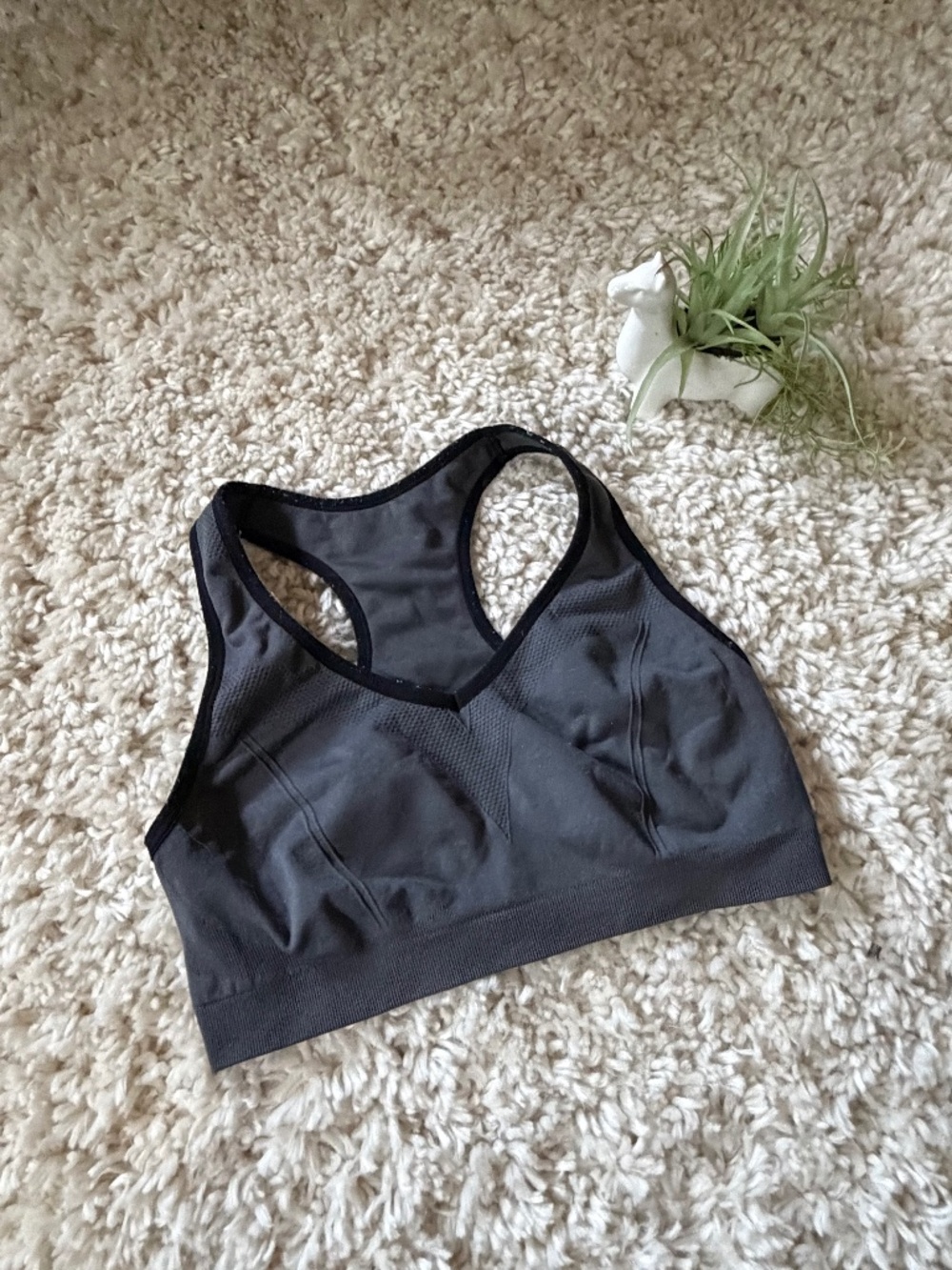 Comfortable Black Seamless Racerback Sports Bra - Women Intimates gym sporty com